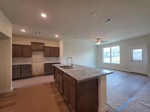 1499 Lake Ridge Dr, Brenham, TX 77833 photo 2