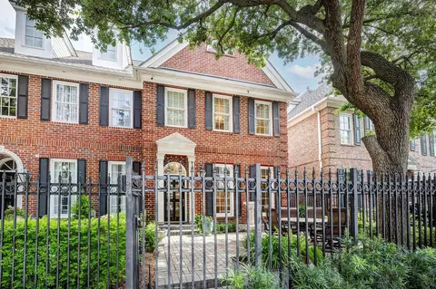 5124 Chevy Chase Dr, Houston, TX 77056