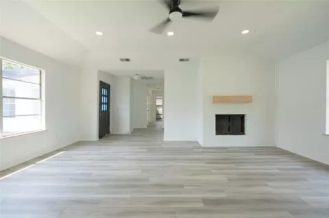 Living - 6023 Knotty Post Ln, Spring, TX 77373 photo 4 of 6