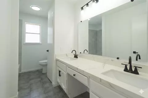 Bath - 6023 Knotty Post Ln, Spring, TX 77373 photo 1 of 8