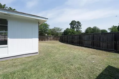 Exterior - 6023 Knotty Post Ln, Spring, TX 77373 photo 5 of 7