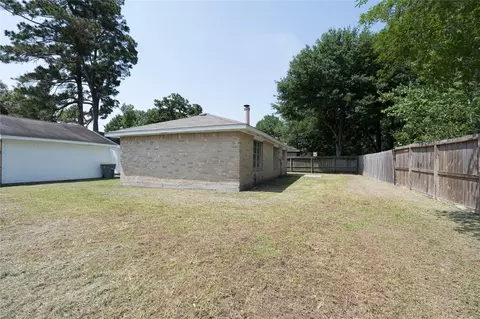Exterior - 6023 Knotty Post Ln, Spring, TX 77373 photo 6 of 7