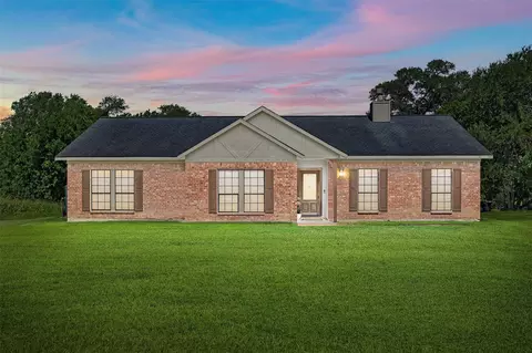 1102 Spring Branch Dr, Baytown, TX 77523