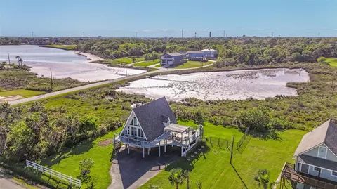 2009 Todville Rd, Seabrook, TX 77586