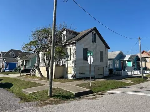 1302 Avenue M, Galveston, TX 77550