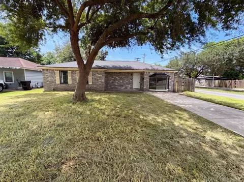 10502 Bessemer St, Houston, TX 77034