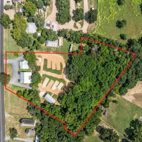 453 N Washington St, Round Top, TX 78954