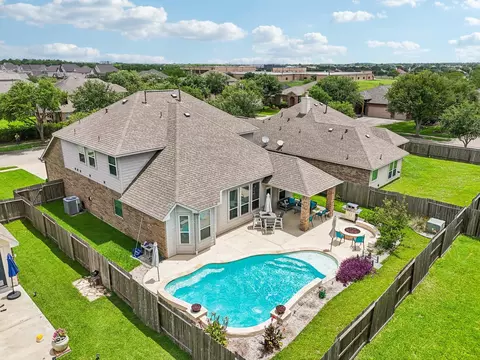 6546 Turner Fields Ln, Dickinson, TX 77539
