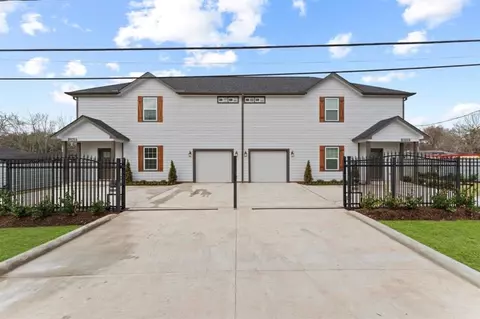5140 Mallow St, Houston, TX 77033