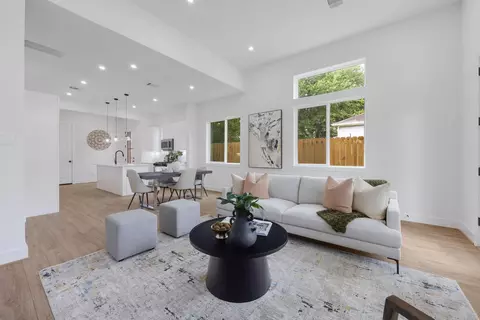 3107 Stonewall St, Houston, TX 77020