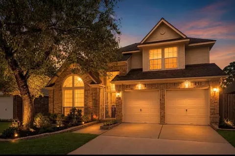8911 Lawncliff Ln, Houston, TX 77040