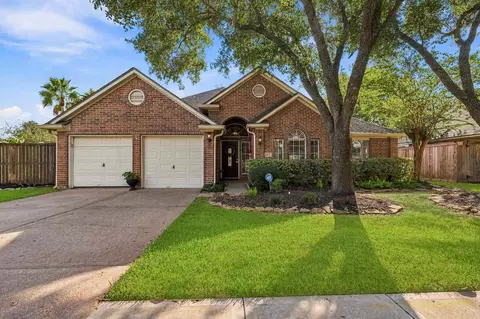 3905 Kimberly Dr, Pearland, TX 77581