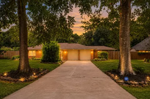 16307 Amcreek Rd, Houston, TX 77068