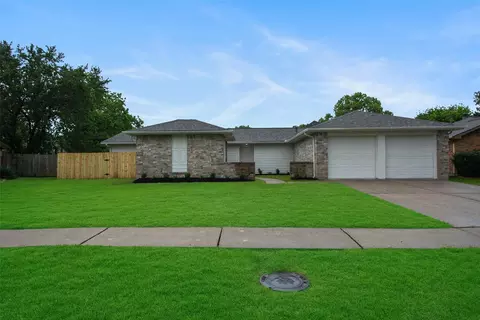 2511 Orion Dr, League City, TX 77573