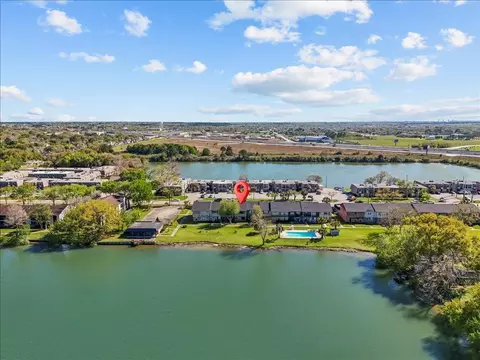8908 Glacier Ave, Texas City, TX 77591