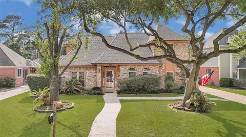 15623 Gettysburg Dr, Tomball, TX 77377