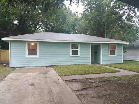 5234 Ripplebrook Dr, Houston, TX 77045