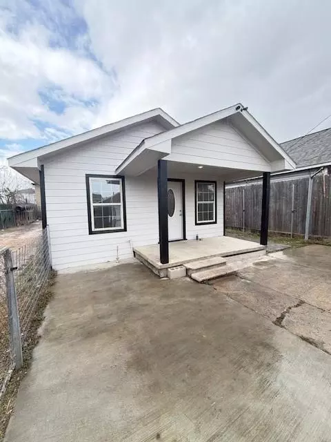 1819 Carr St, Houston, TX 77026