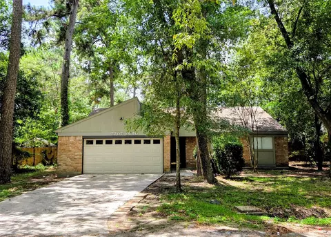 2707 Echo St, The Woodlands, TX 77380