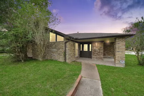 8227 Ivan Reid Dr, Houston, TX 77040