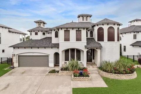 1830 Lakeside Dr, Seabrook, TX 77586