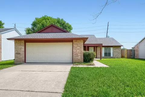 6923 Jeb Stuart Dr, Richmond, TX 77469
