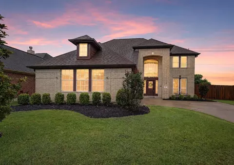 10913 Sycamore Dr N, La Porte, TX 77571