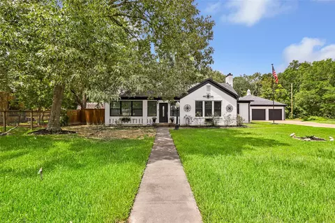 105 Wallisville Rd, Liberty, TX 77575