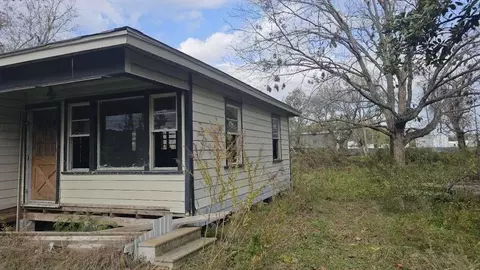 8303 Furray Rd, Houston, TX 77028