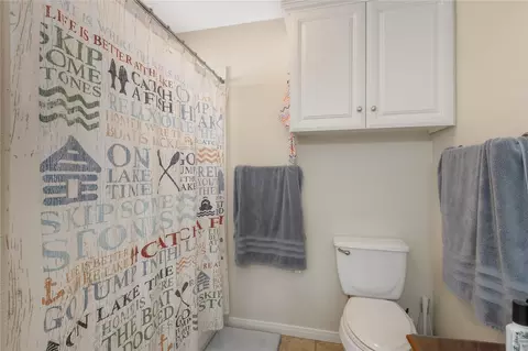 Bath - 15 Lakeside, Trinity, TX 75862 photo 3 of 4