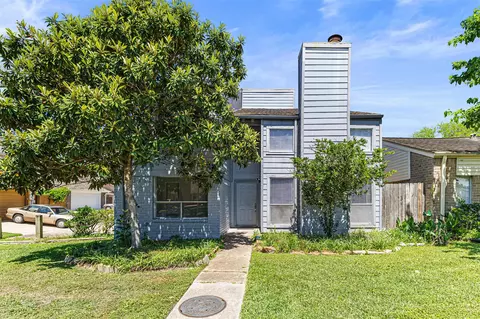 8712 Covent Garden St, Houston, TX 77031