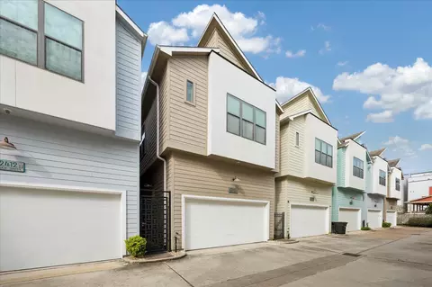 2410 Couch St, Houston, TX 77008