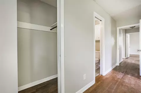 Entry Way - 1306 Glencrest Dr, Pasadena, TX 77502 photo 1 of 1