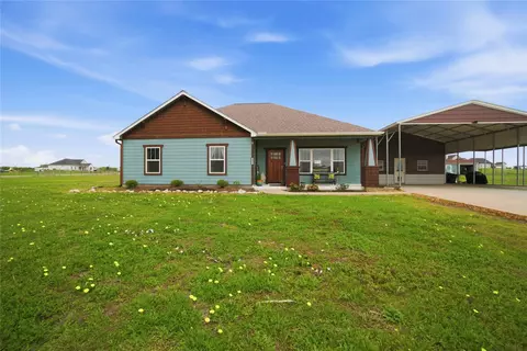 5037 Horseshoe Dr, Anderson, TX 77830