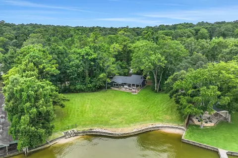 220 Harbor Run Dr, Coldspring, TX 77331