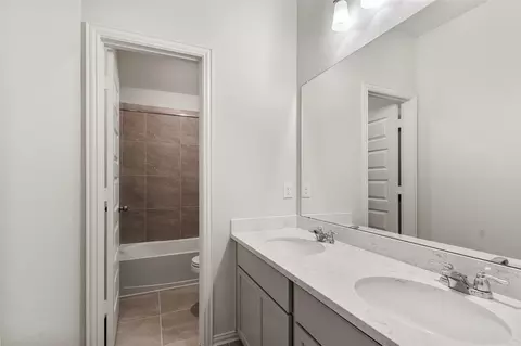 Entry Way - 4209 Red Cedar Ring Ln, Pinehurst, TX 77362 photo 2 of 2