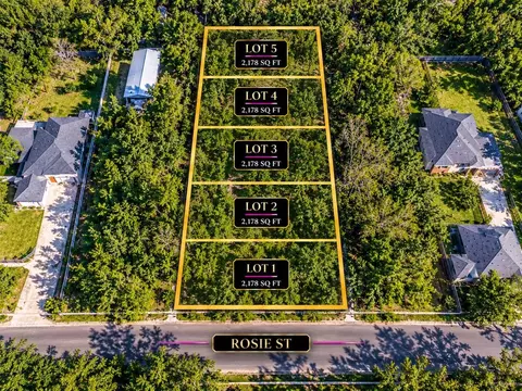 827 Rosie St, Houston, TX 77091