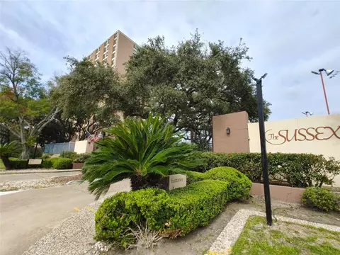 7520 Hornwood Dr #906, Houston, TX 77036