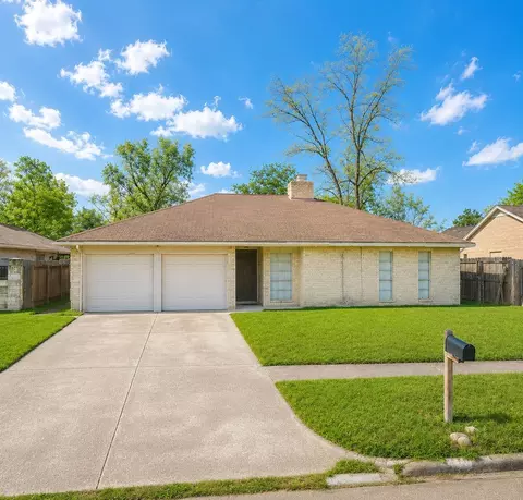 351 San Fernando Dr, Houston, TX 77060