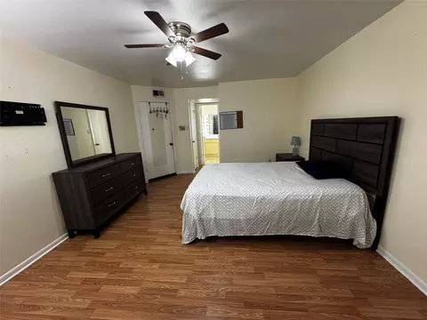 8525 Hearth Dr #24, Houston, TX 77054