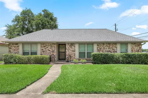 3002 Village Ln, Deer Park, TX 77536