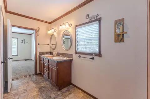 Bath - 115 Canadian Dr, Trinity, TX 75862 photo 3 of 3