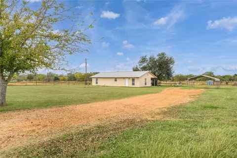 174 Easley Rd, Smithville, TX 78957