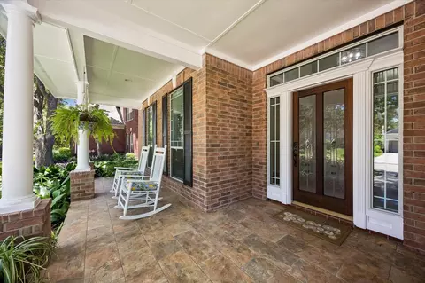 7535 Guinevere Dr, Sugar Land, TX 77479