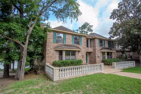 1630 Green Briar Dr, Huntsville, TX 77340