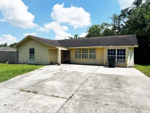 5950 Southlark St, Houston, TX 77033