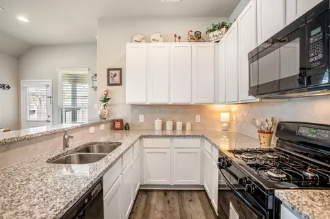Kitchen - 2816 Madison Dr, Conroe, TX 77304 photo 2 of 2