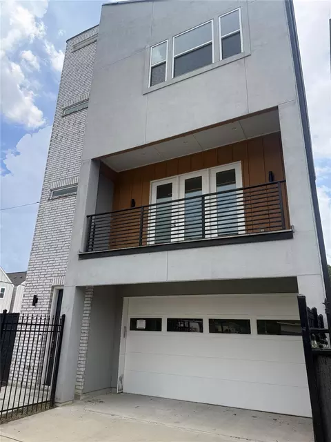 2422 Briley St, Houston, TX 77004
