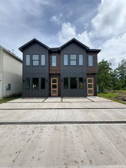 7932 Boy St #A/B, Houston, TX 77028