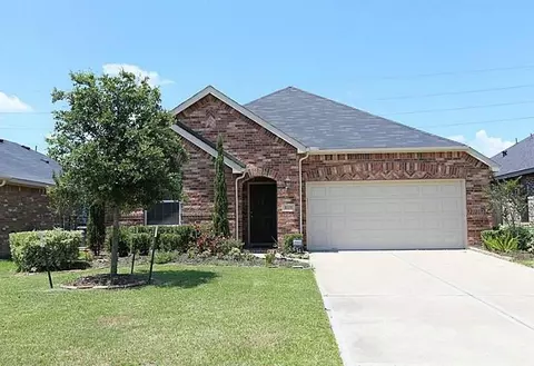 8139 Silent Deep Dr, Rosenberg, TX 77469